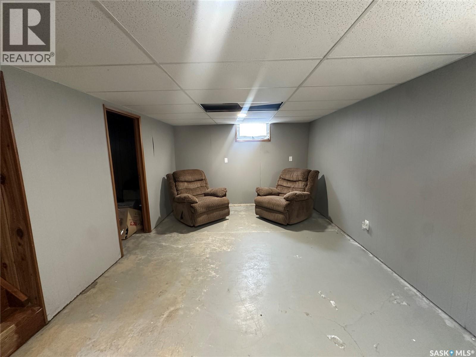 242 Third Avenue N, Kamsack, SK - Indoor Photo Showing Basement
