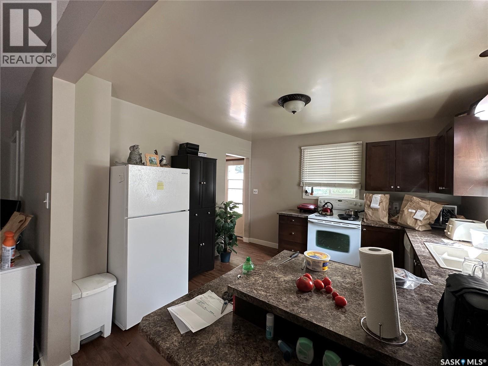 242 Third Avenue N, Kamsack, SK - Indoor Photo Showing Kitchen