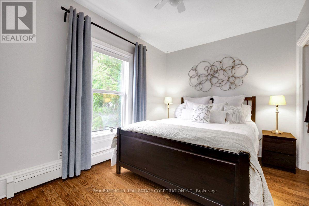 8 North Street, Perth, ON - Indoor Photo Showing Bedroom
