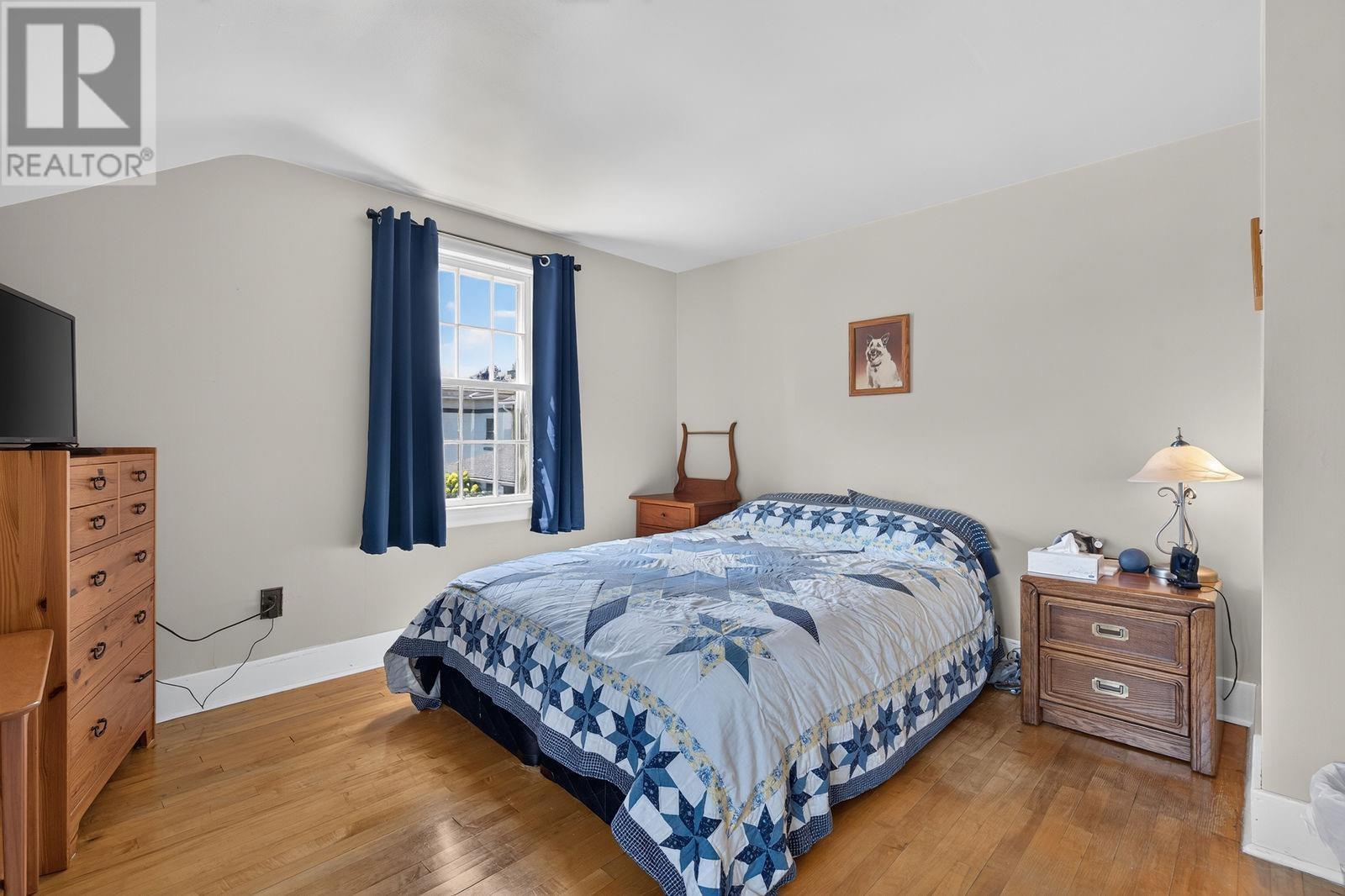 155 Pine St, Sault Ste. Marie, ON - Indoor Photo Showing Bedroom