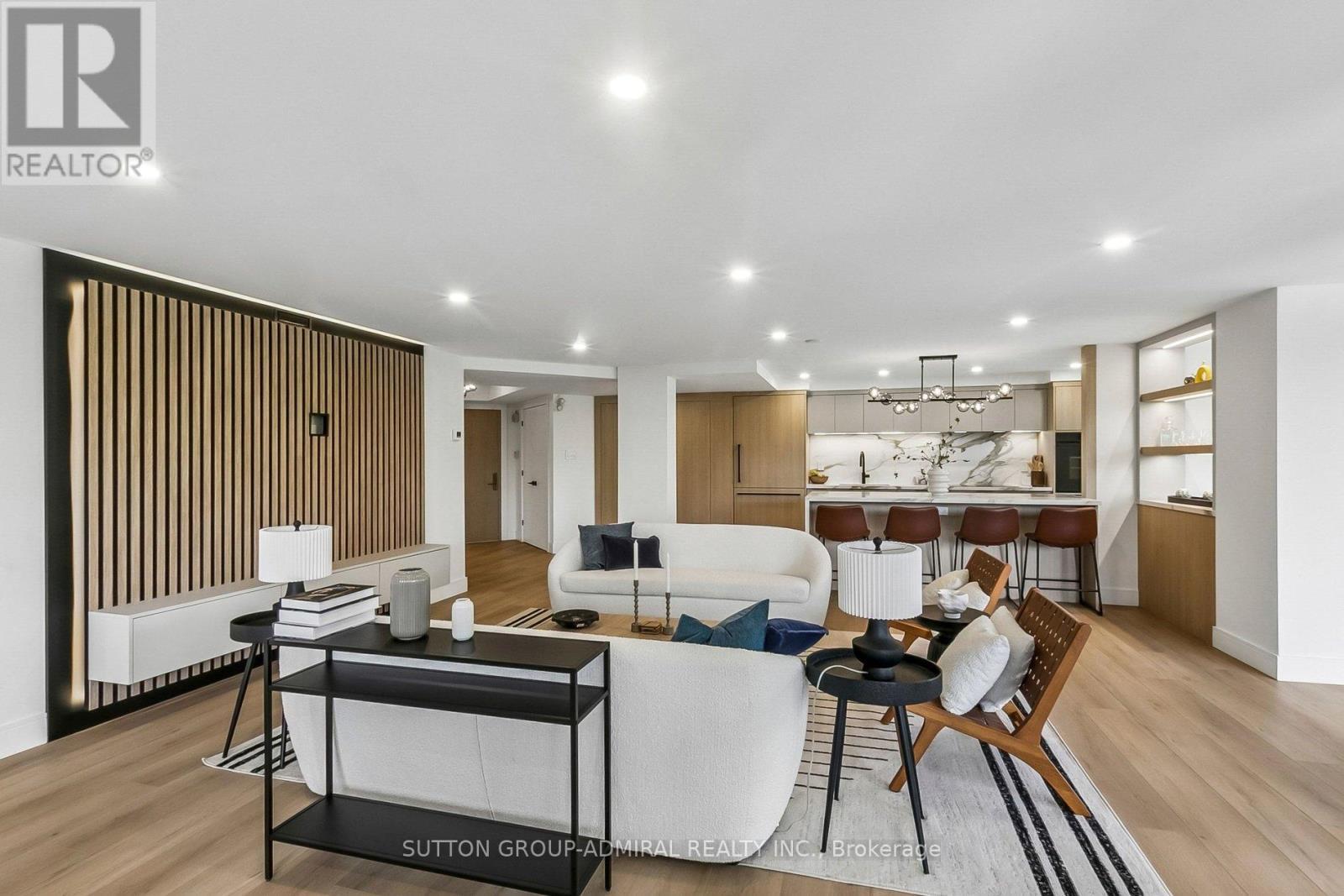 301 - 3900 Yonge Street, Toronto, ON - Indoor