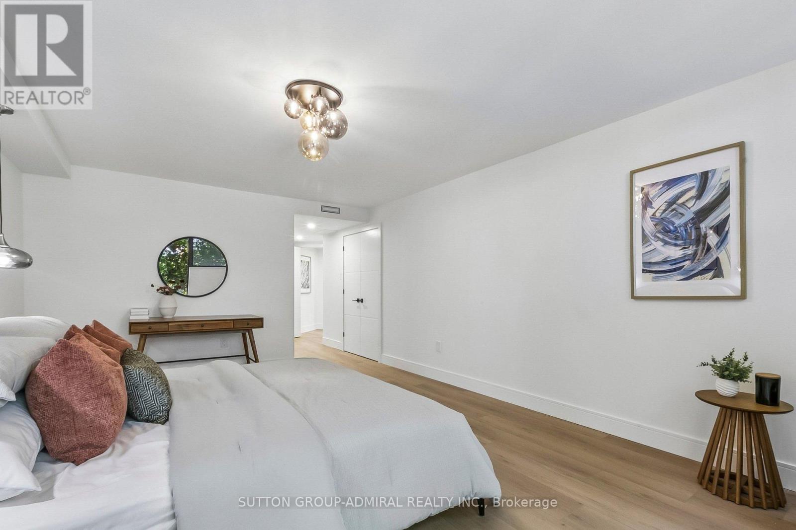 301 - 3900 Yonge Street, Toronto, ON - Indoor Photo Showing Bedroom
