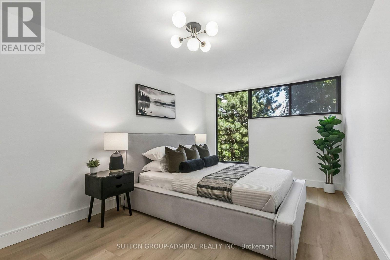 301 - 3900 Yonge Street, Toronto, ON - Indoor Photo Showing Bedroom