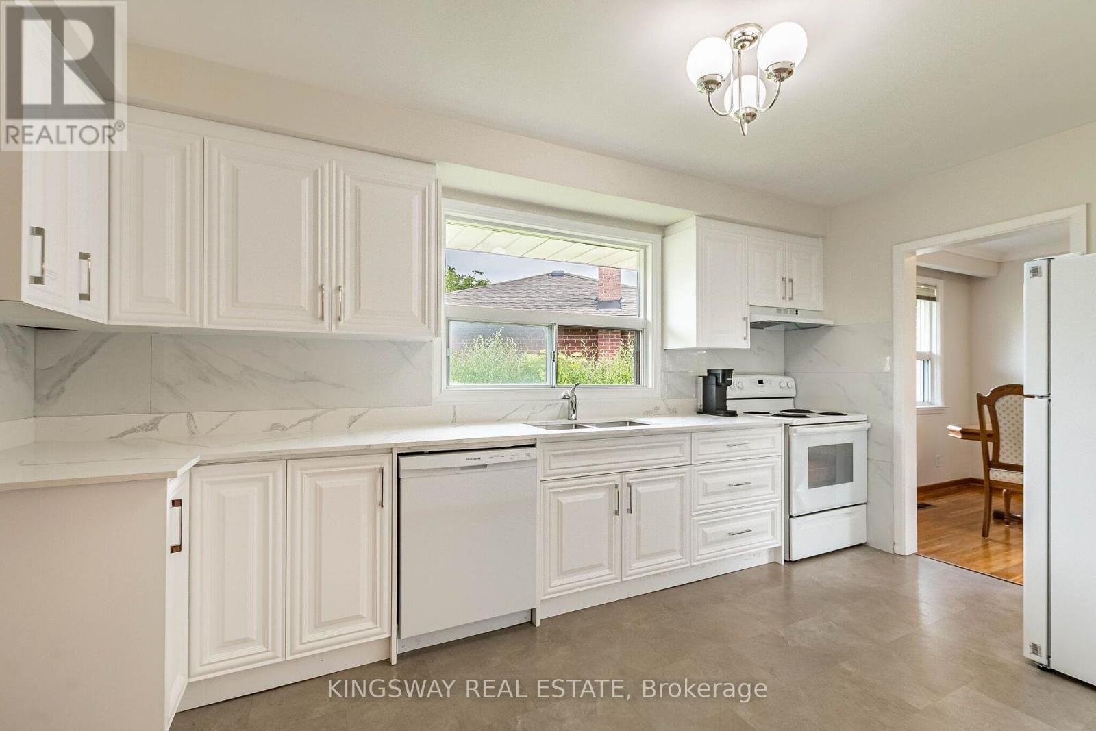 New Kitchen - 163 Floradale Drive, Mississauga, ON - Indoor Photo Showing Dining Room
