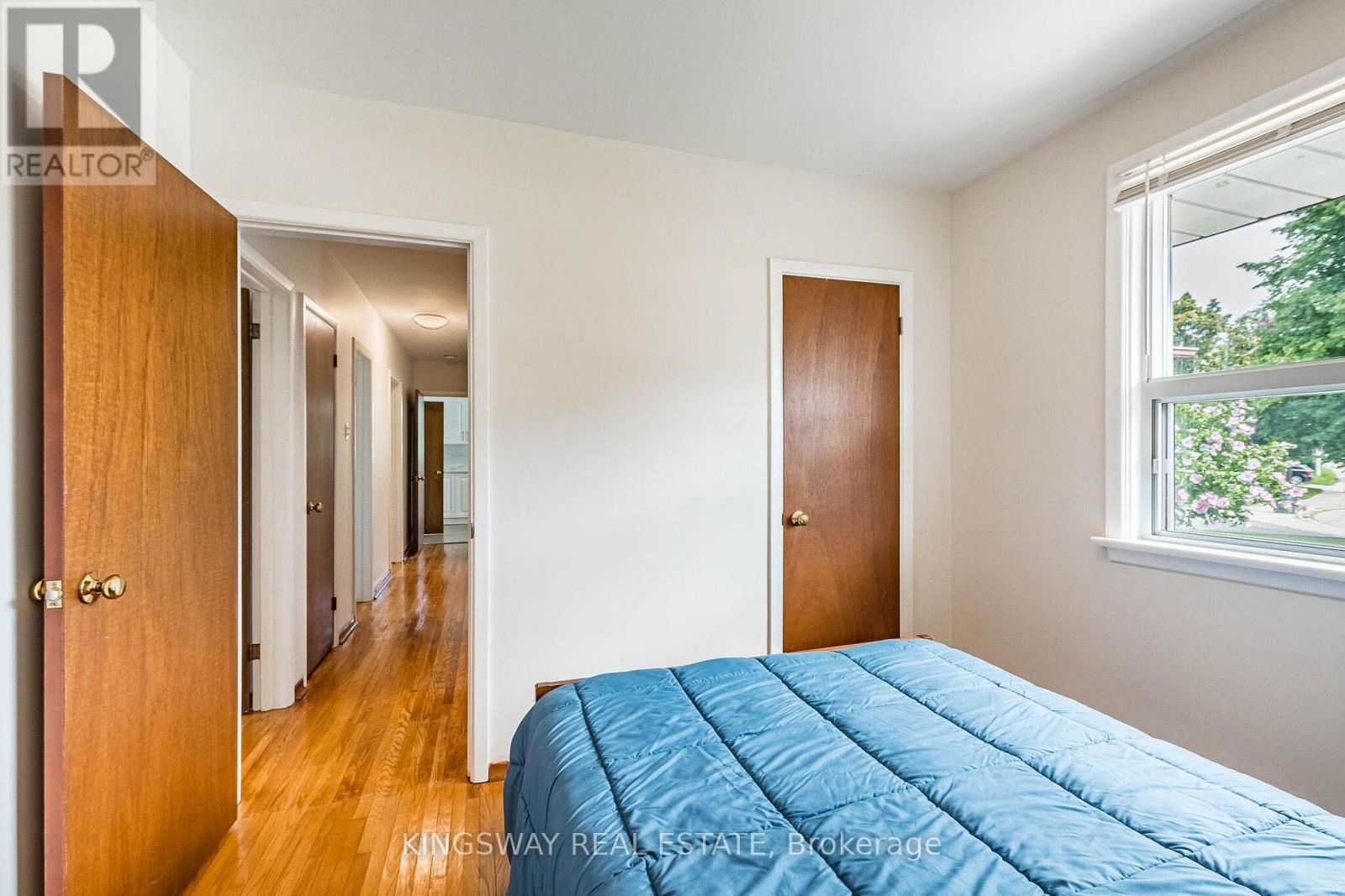 163 Floradale Drive, Mississauga, ON - Indoor Photo Showing Bedroom