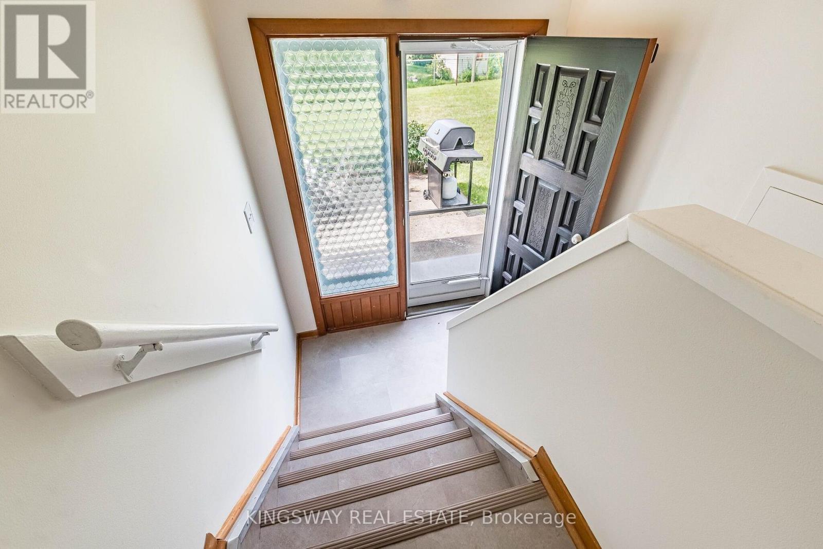 163 Floradale Drive, Mississauga, ON - Indoor Photo Showing Other Room