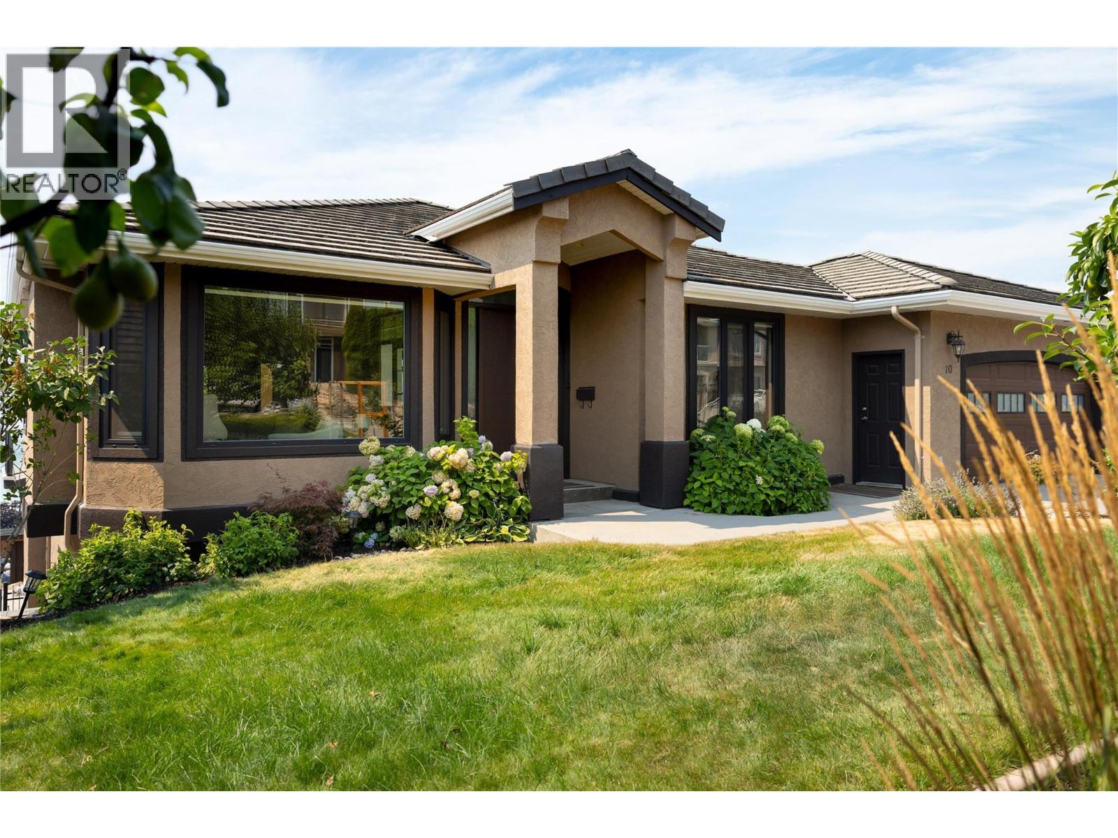 10 Bayview Heights, Coldstream, BC - Outdoor