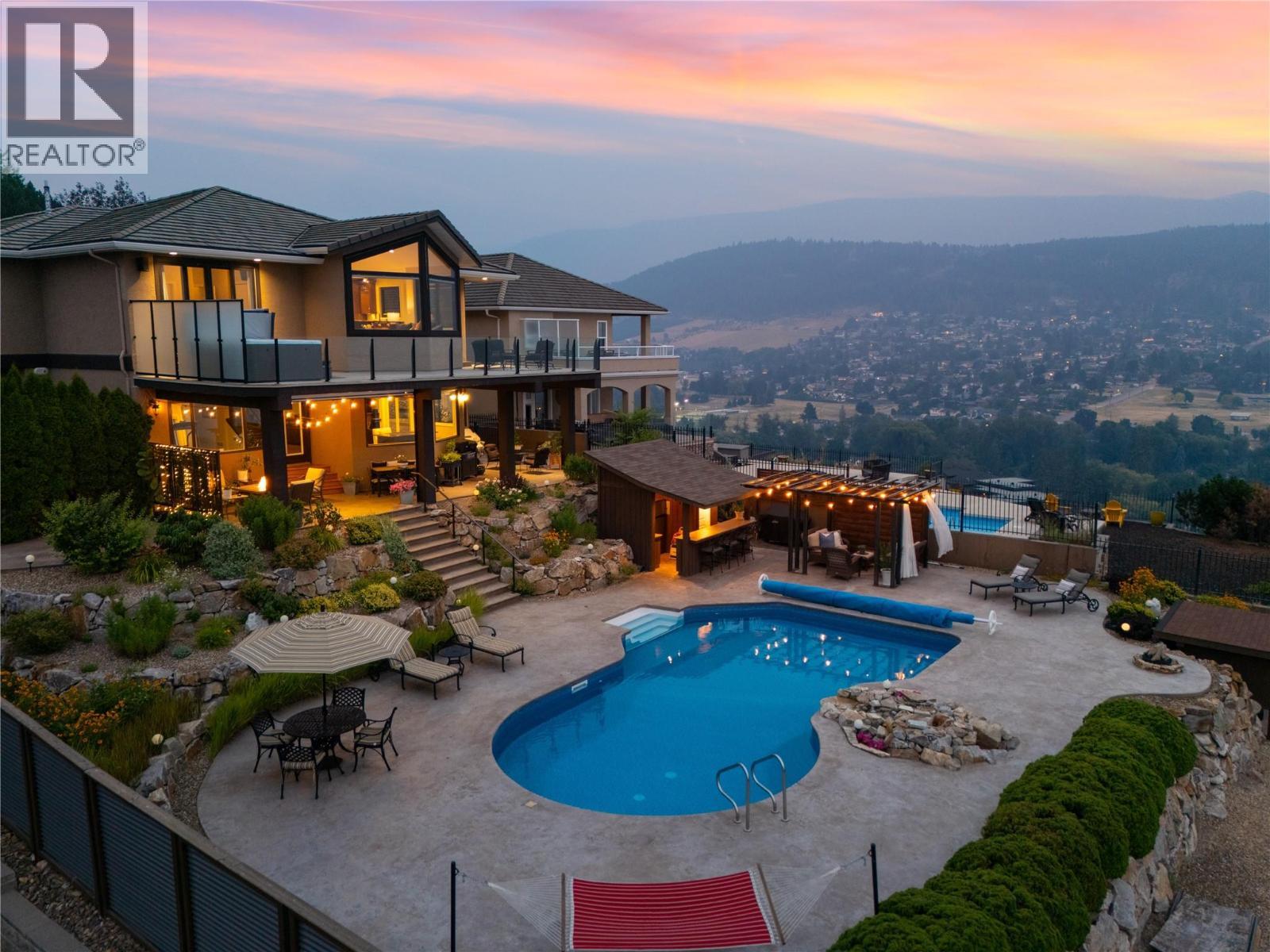 10 Bayview Heights, Coldstream, BC - Outdoor With In Ground Pool