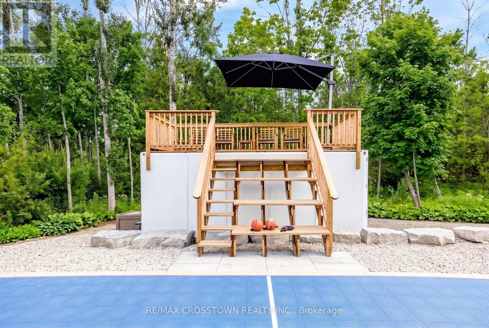 Bleachers and Sea-can for additional storage - 75 Moonstone Road E, Oro-Medonte, ON - Outdoor