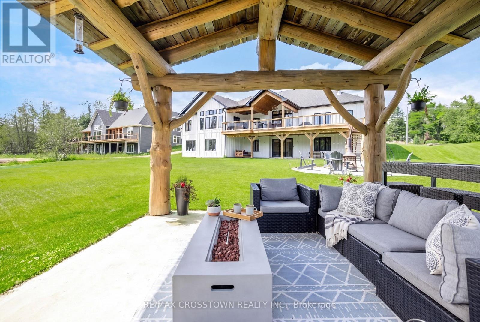 75 Moonstone Road E, Oro-Medonte, ON - Outdoor With Deck Patio Veranda