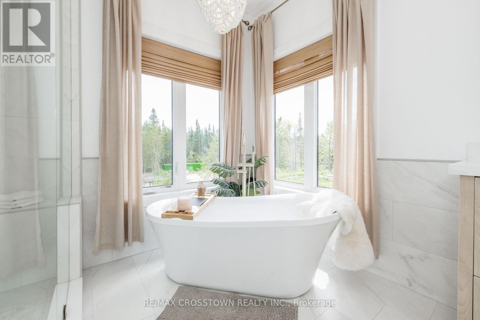Heated Floors - 75 Moonstone Road E, Oro-Medonte, ON - Indoor Photo Showing Bathroom