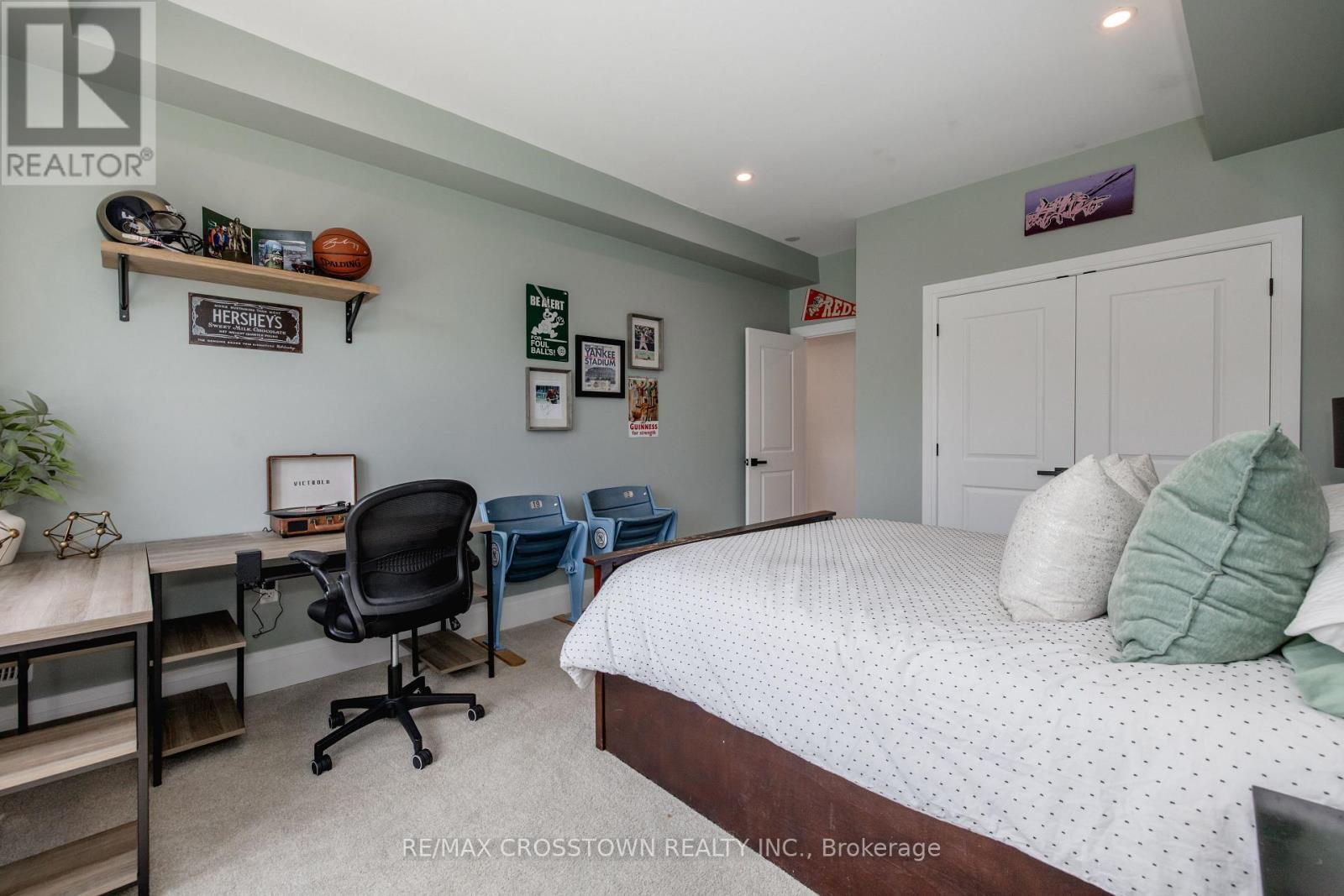 6th Bedroom - 75 Moonstone Road E, Oro-Medonte, ON - Indoor Photo Showing Bedroom