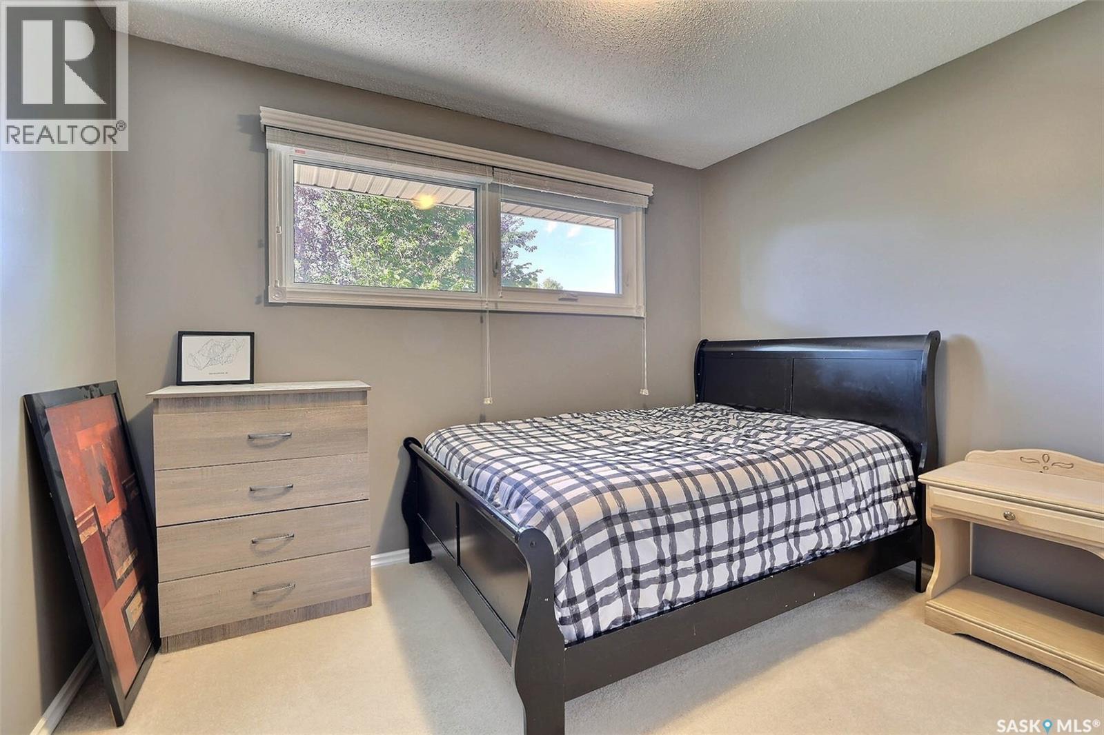 275 Rodenbush Drive, Regina, SK - Indoor Photo Showing Bedroom