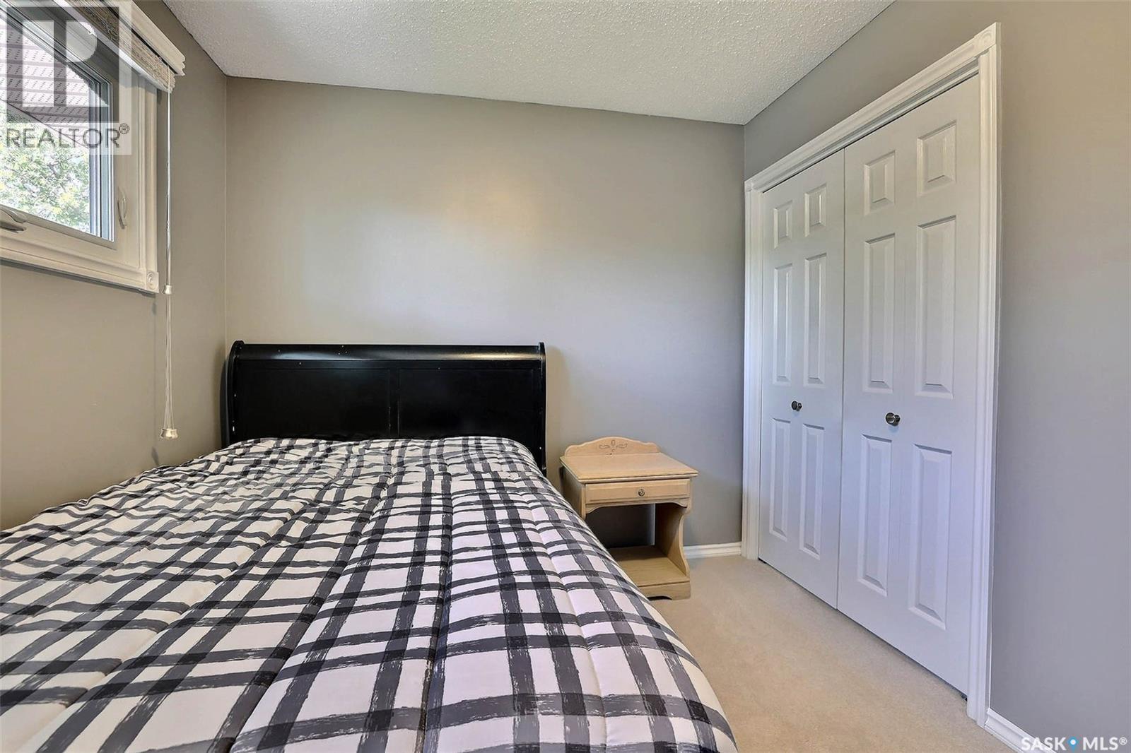 275 Rodenbush Drive, Regina, SK - Indoor Photo Showing Bedroom