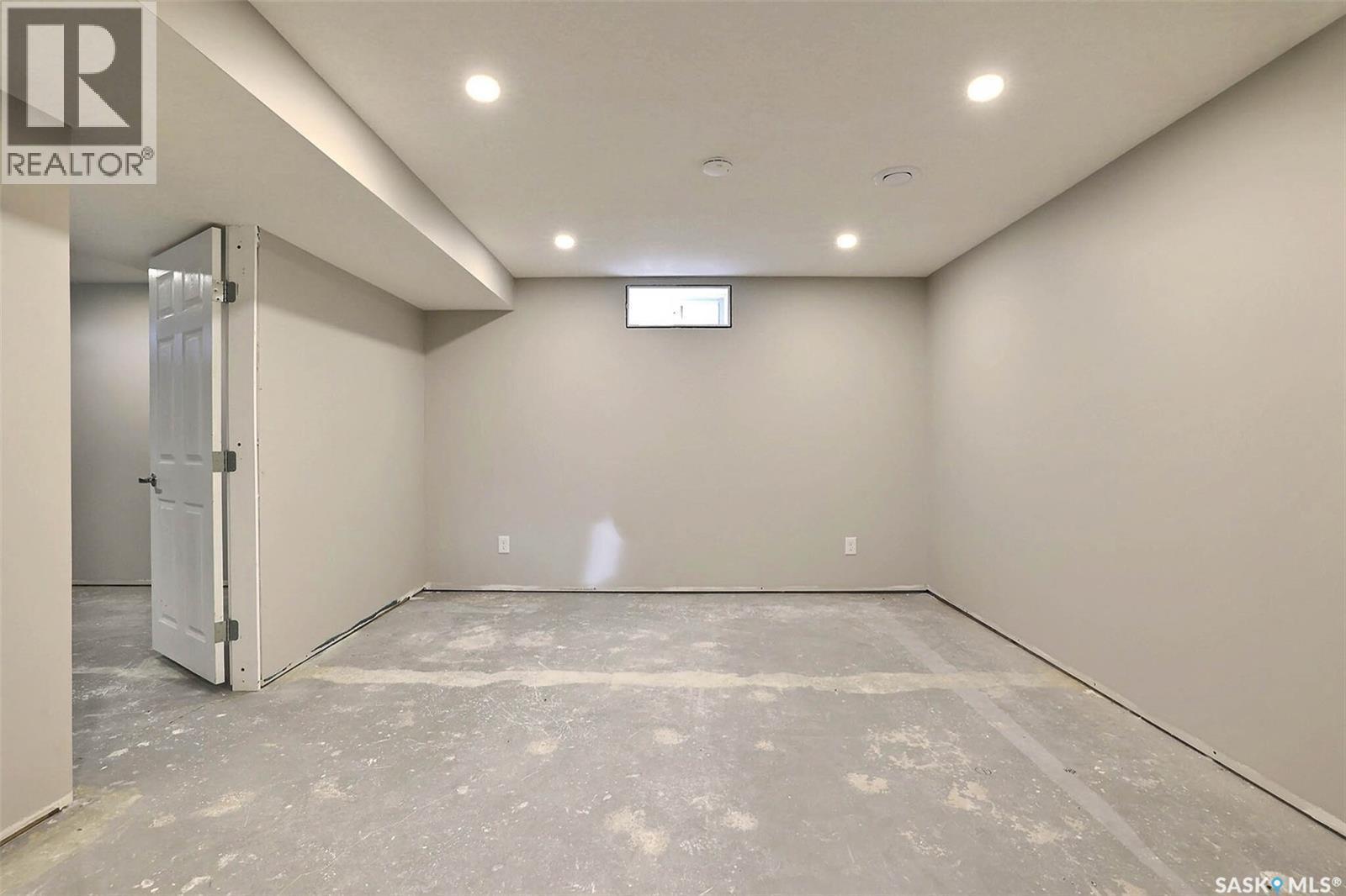 275 Rodenbush Drive, Regina, SK - Indoor Photo Showing Basement