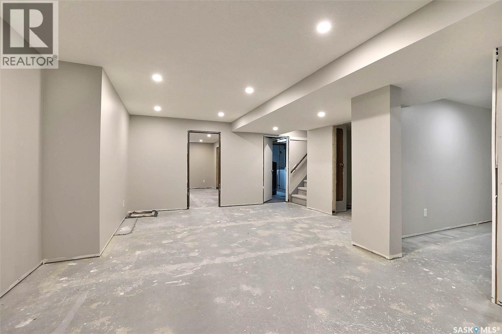275 Rodenbush Drive, Regina, SK - Indoor