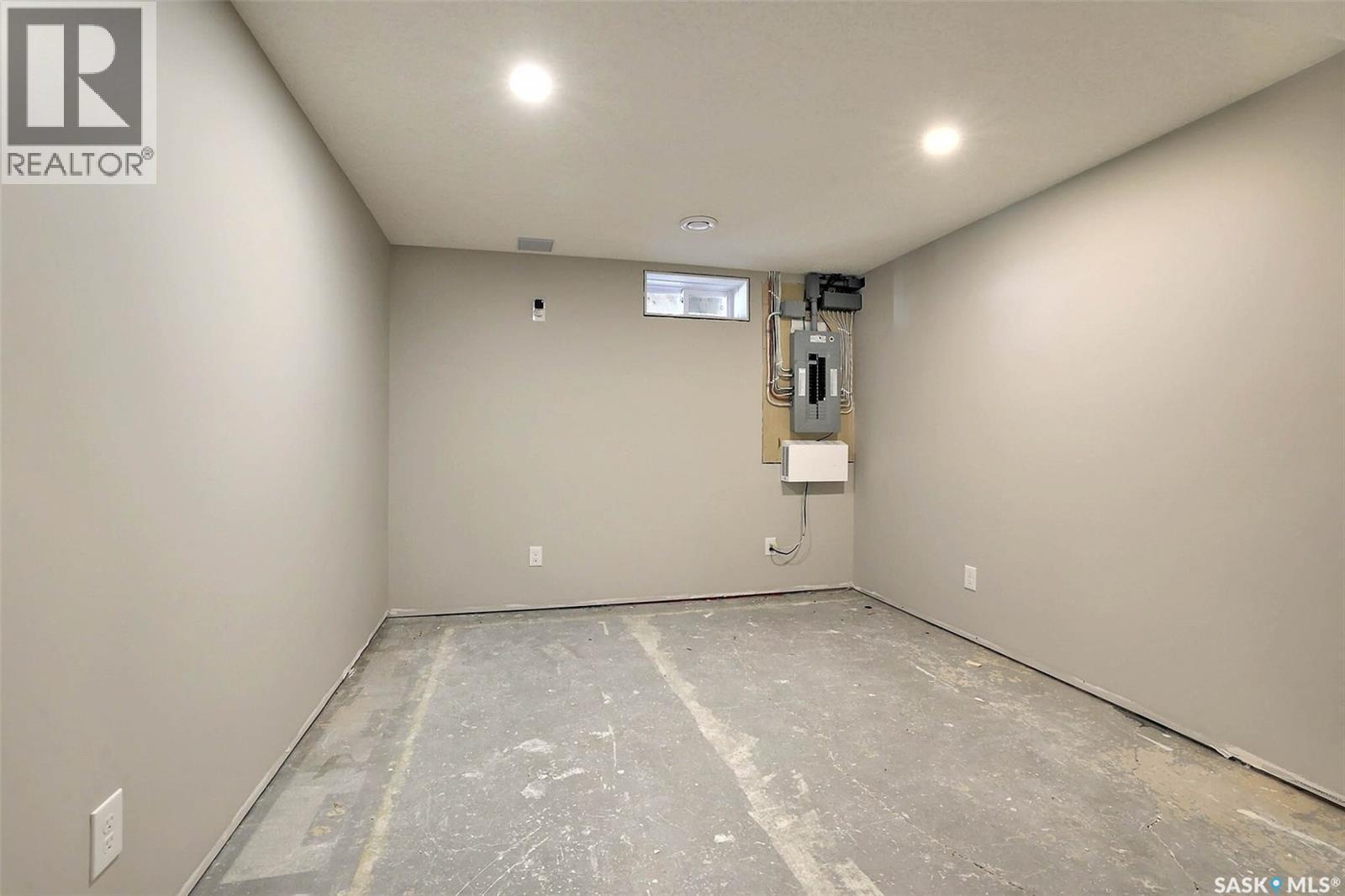 275 Rodenbush Drive, Regina, SK - Indoor Photo Showing Other Room