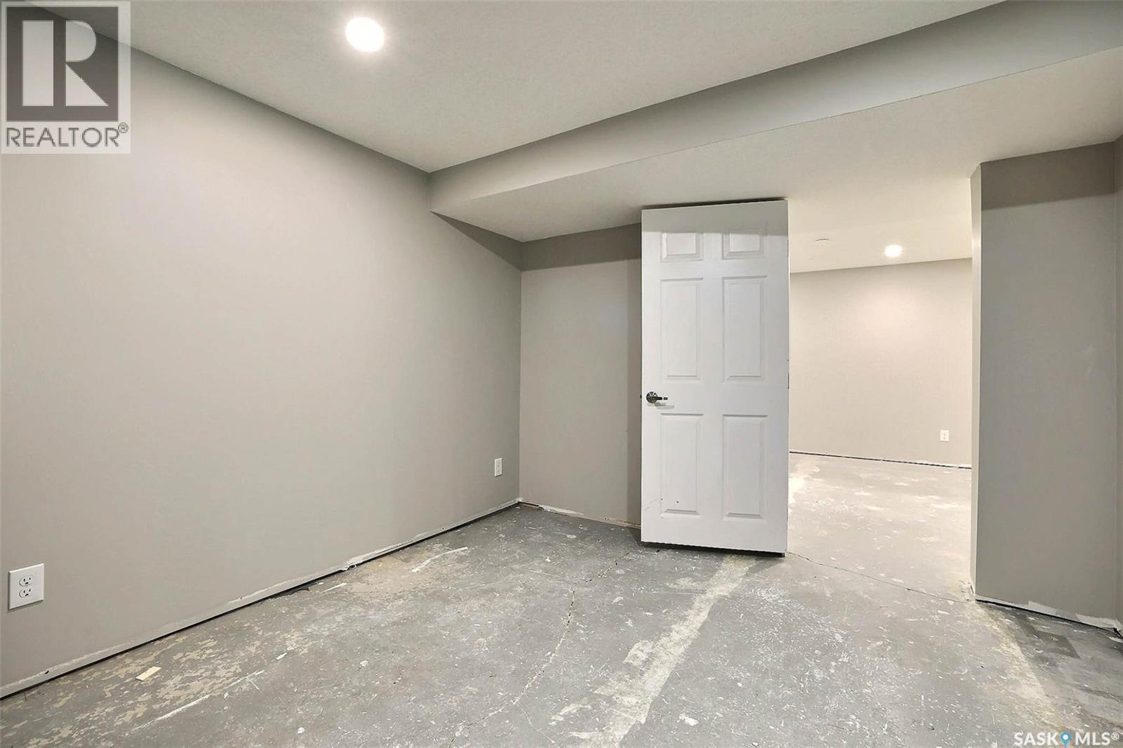 275 Rodenbush Drive, Regina, SK - Indoor Photo Showing Other Room