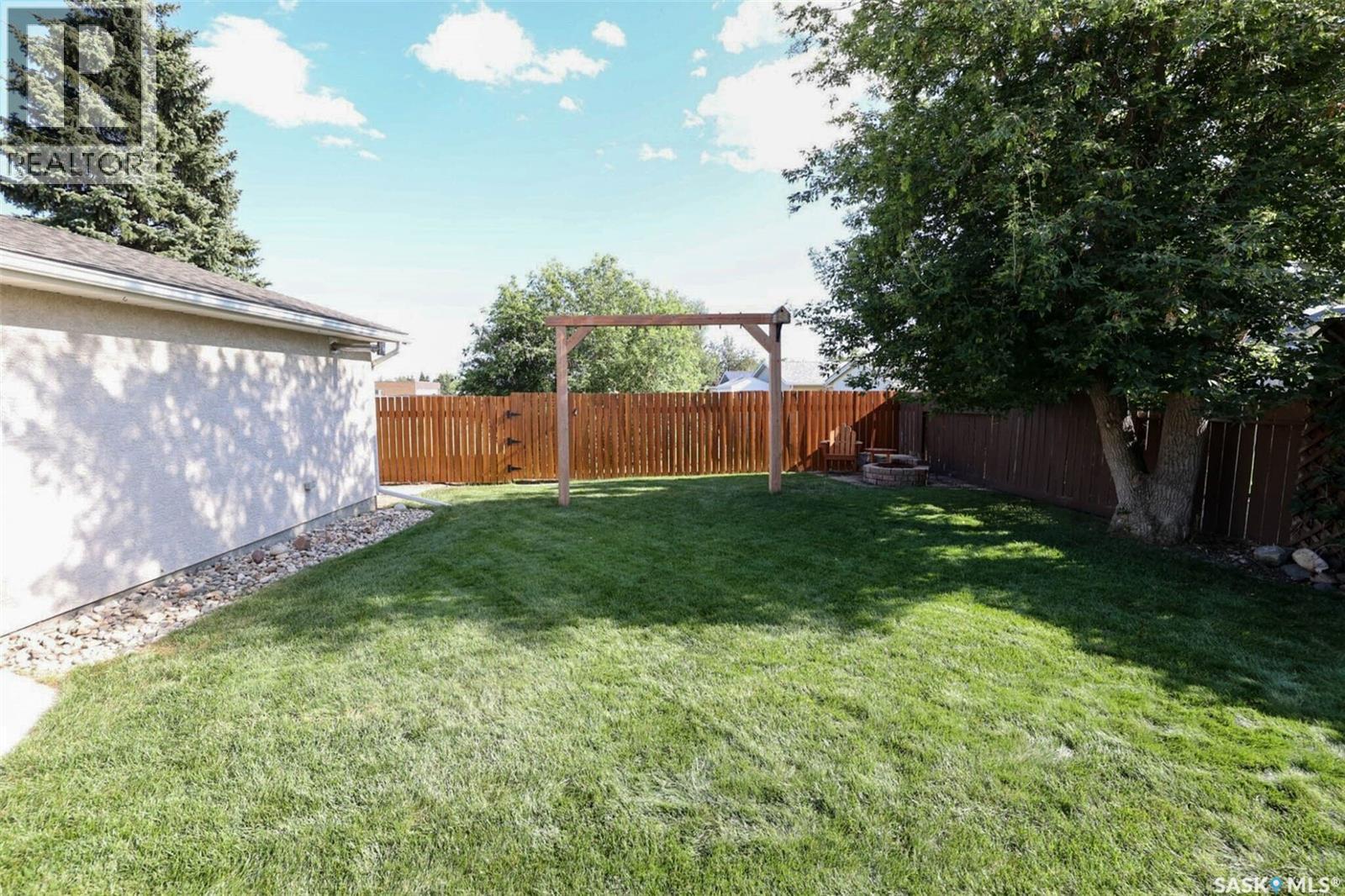275 Rodenbush Drive, Regina, SK - Outdoor
