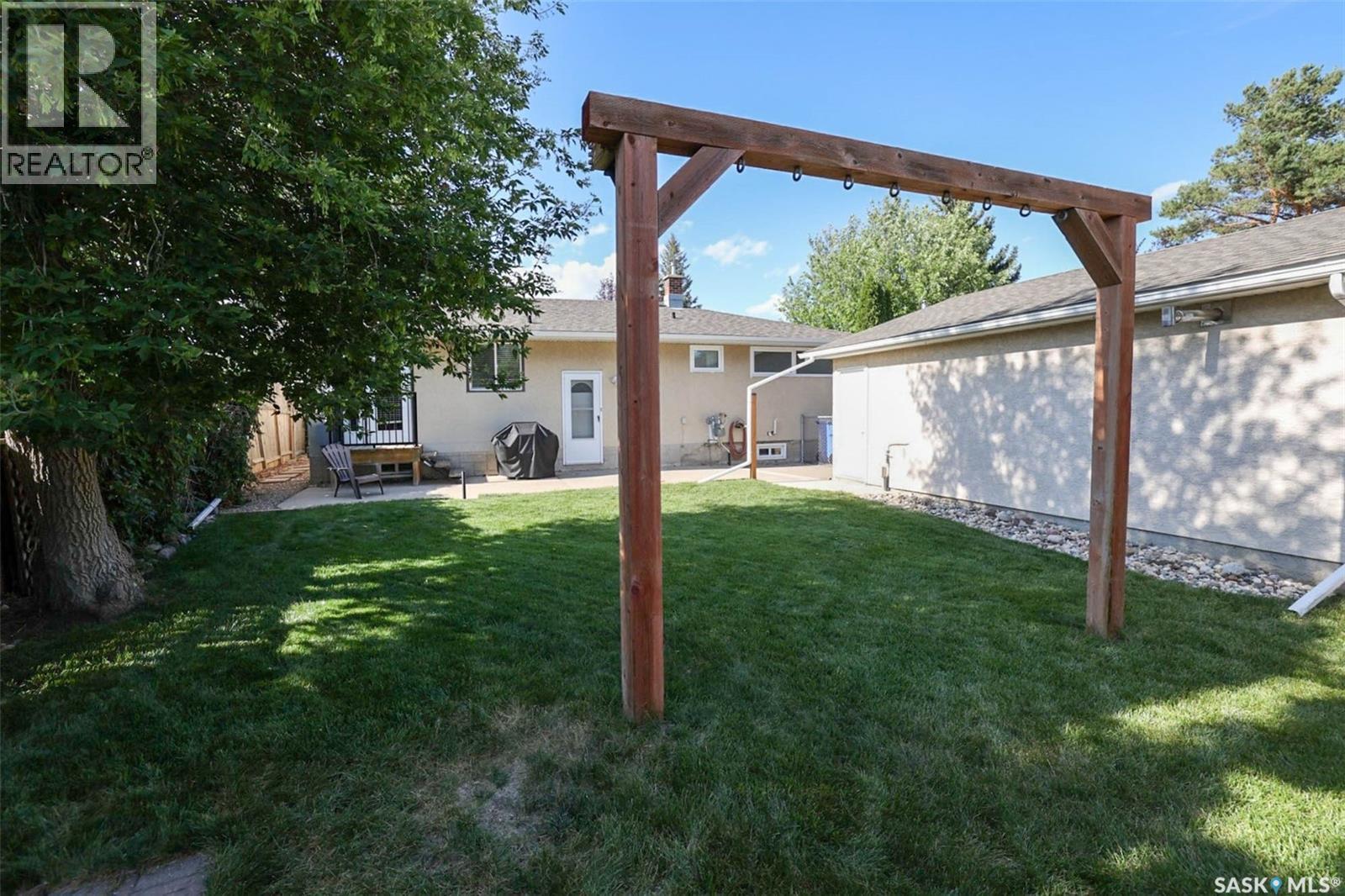 275 Rodenbush Drive, Regina, SK - Outdoor