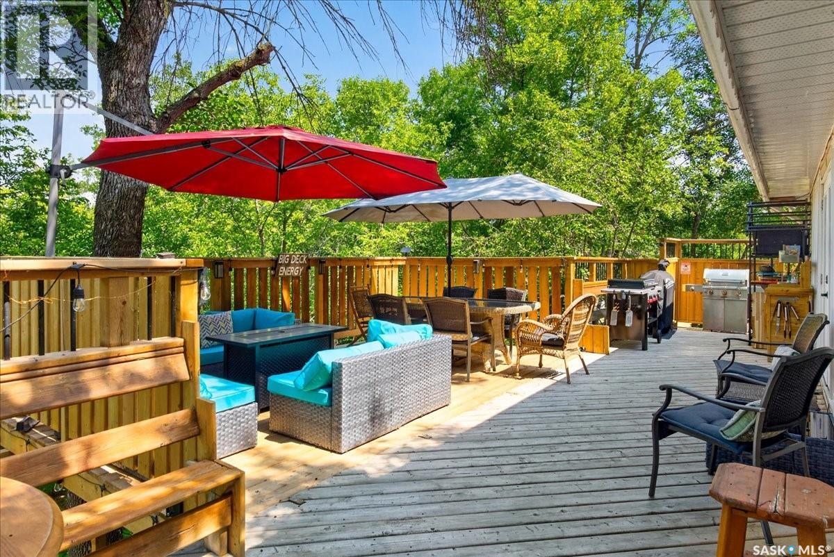 459 5Th Street E, Regina Beach, SK - Outdoor With Deck Patio Veranda With Exterior