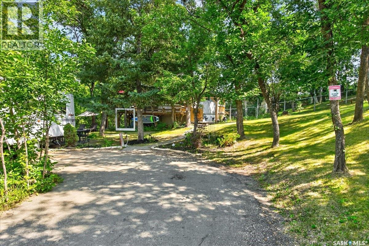 459 5Th Street E, Regina Beach, SK - Outdoor