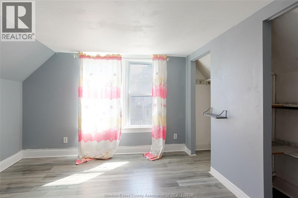 355 Bridge, Windsor, ON - Indoor Photo Showing Other Room
