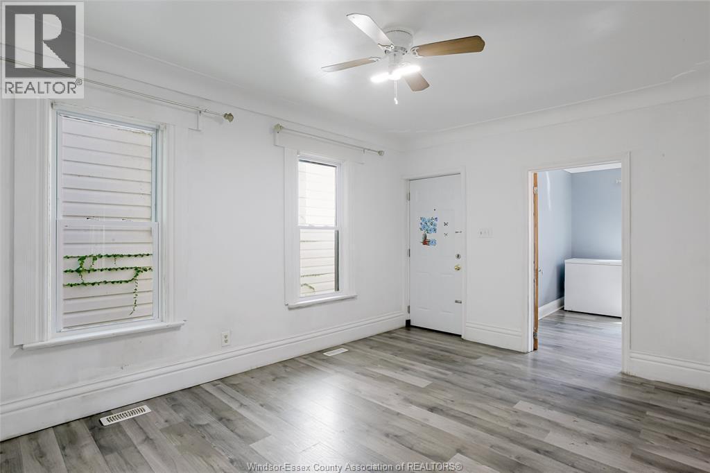 355 Bridge, Windsor, ON - Indoor Photo Showing Other Room