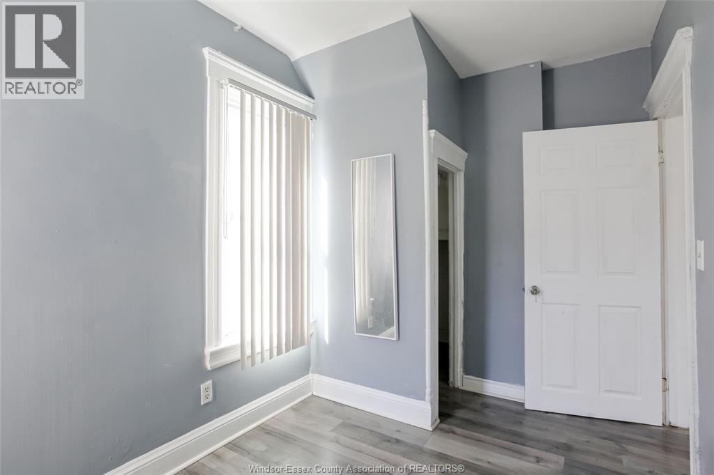 355 Bridge, Windsor, ON - Indoor Photo Showing Other Room