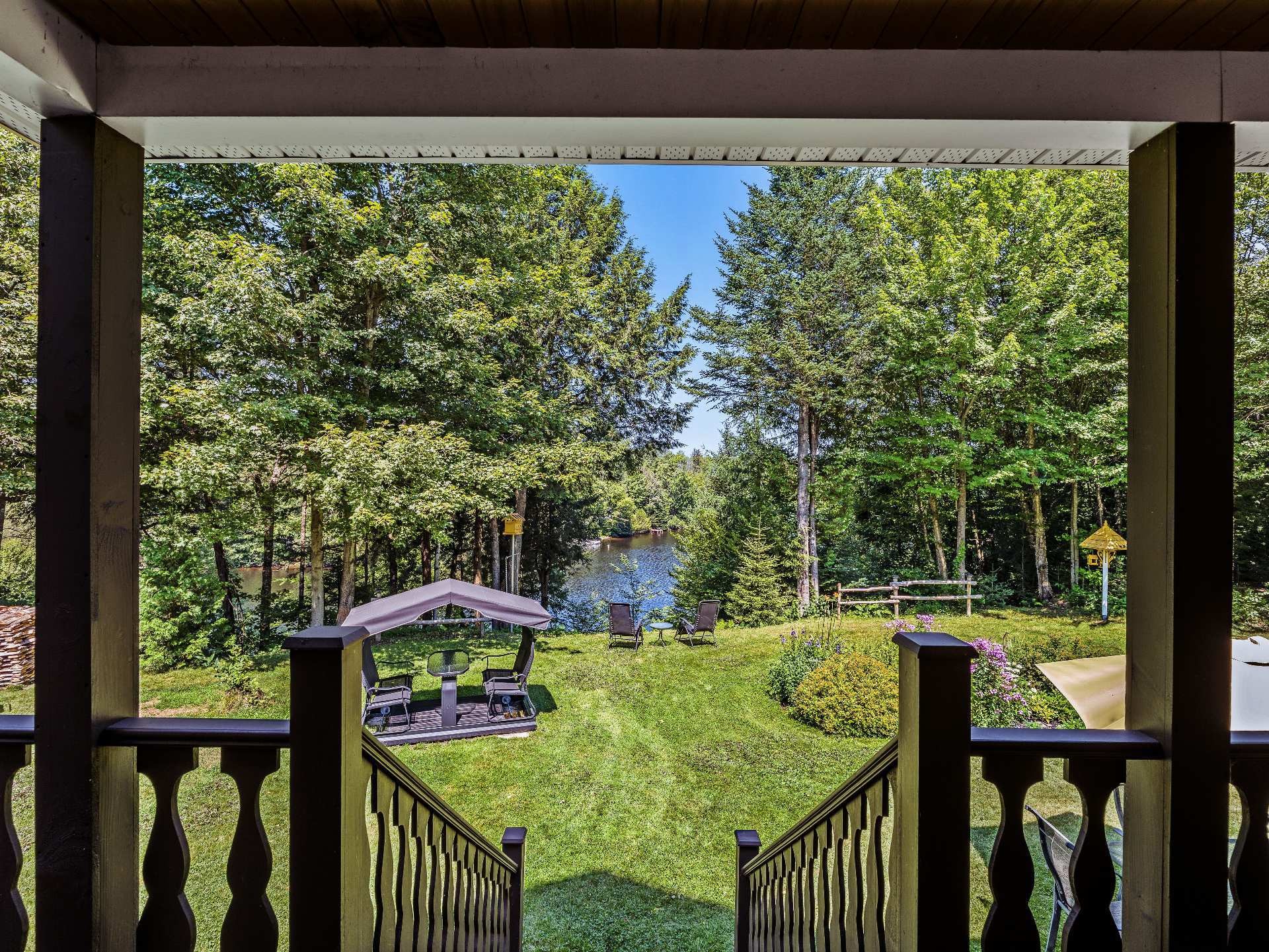 Vue sur l'eau - 37 Ch. Mercier, Bury, QC - Outdoor