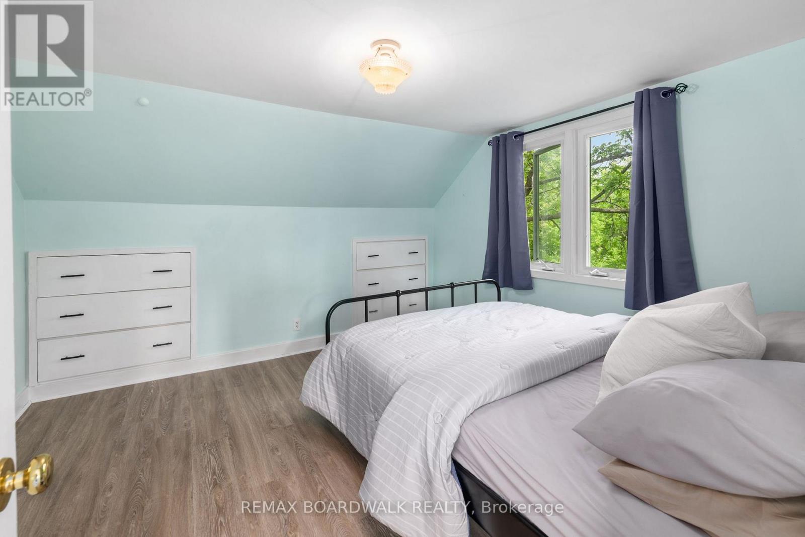 111 Beckwith Street E, Perth, ON - Indoor Photo Showing Bedroom