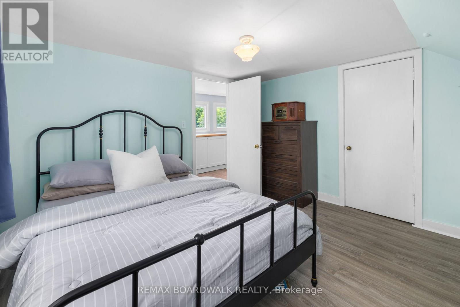 111 Beckwith Street E, Perth, ON - Indoor Photo Showing Bedroom