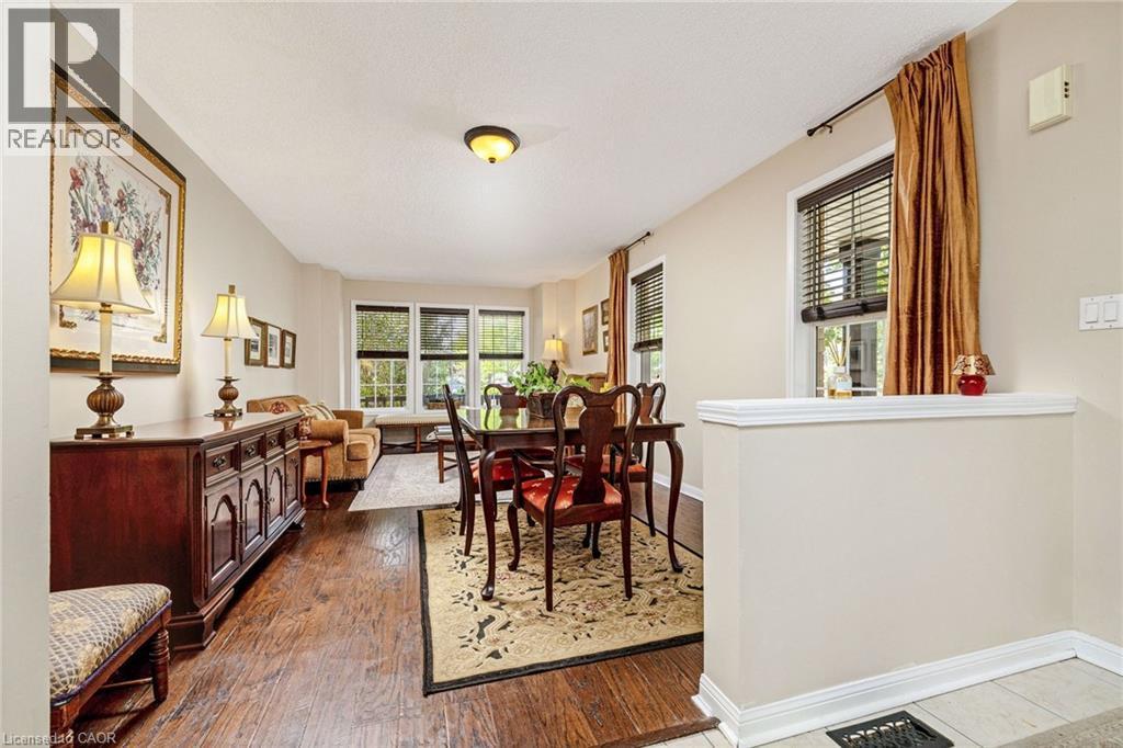 619 Porter Way, Milton, ON - Indoor Photo Showing Dining Room