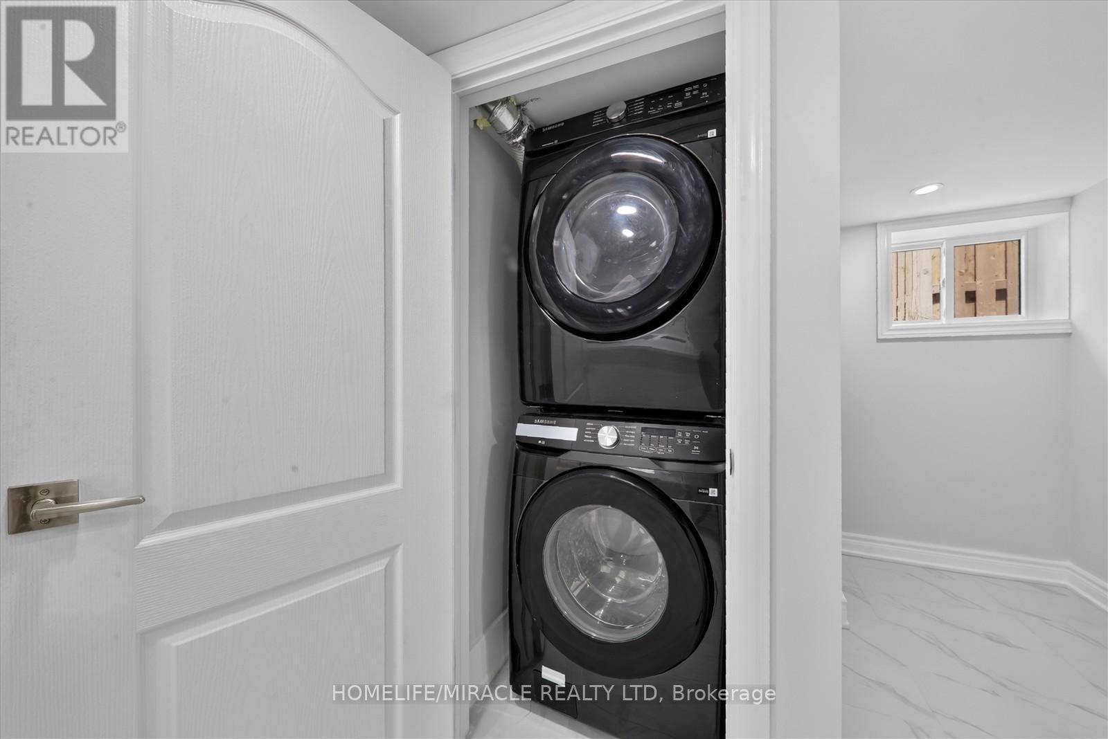 46 Singleton Road, Toronto, ON - Indoor Photo Showing Laundry Room