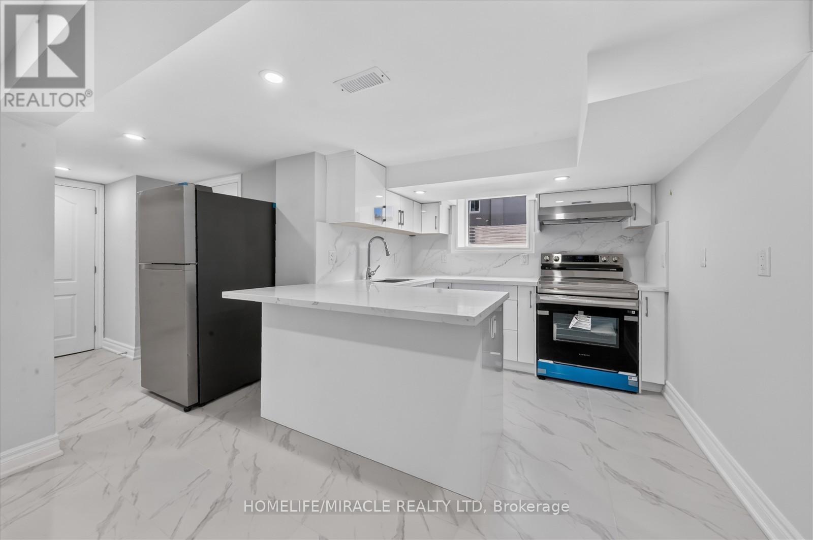 46 Singleton Road, Toronto, ON - Indoor Photo Showing Kitchen