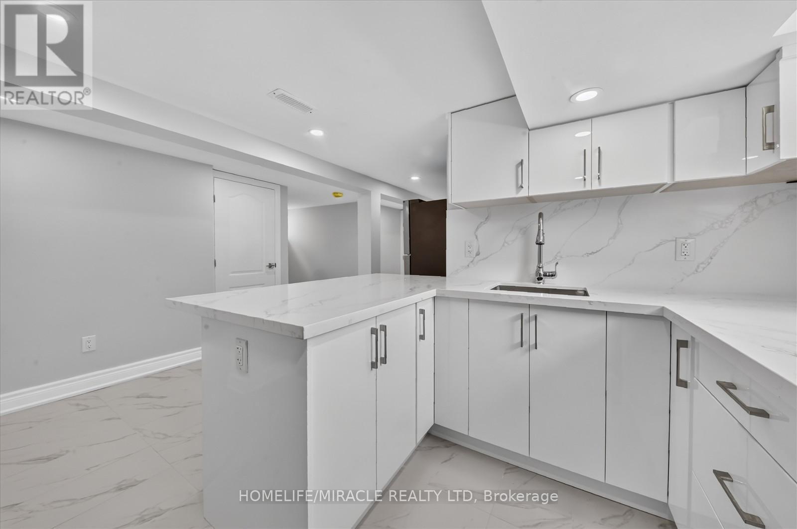 46 Singleton Road, Toronto, ON - Indoor Photo Showing Kitchen
