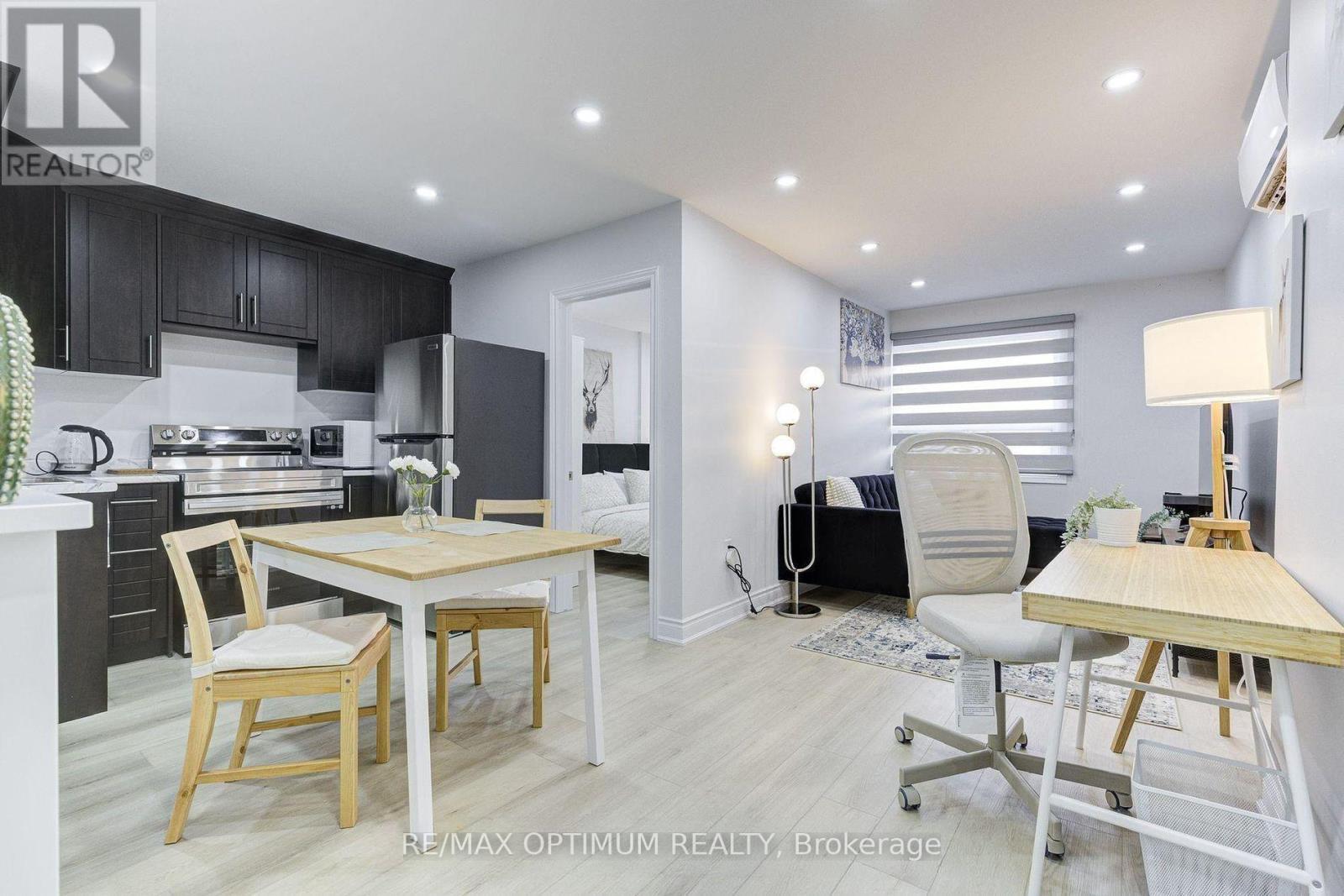 7060 Airport Road, Mississauga, ON