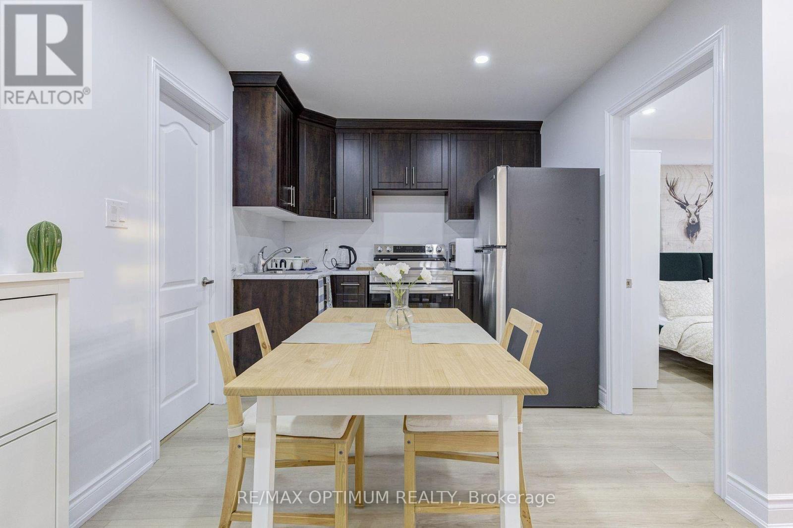 7060 Airport Road, Mississauga, ON