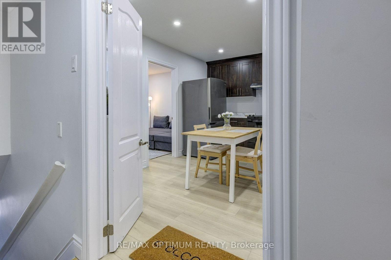 7060 Airport Road, Mississauga, ON