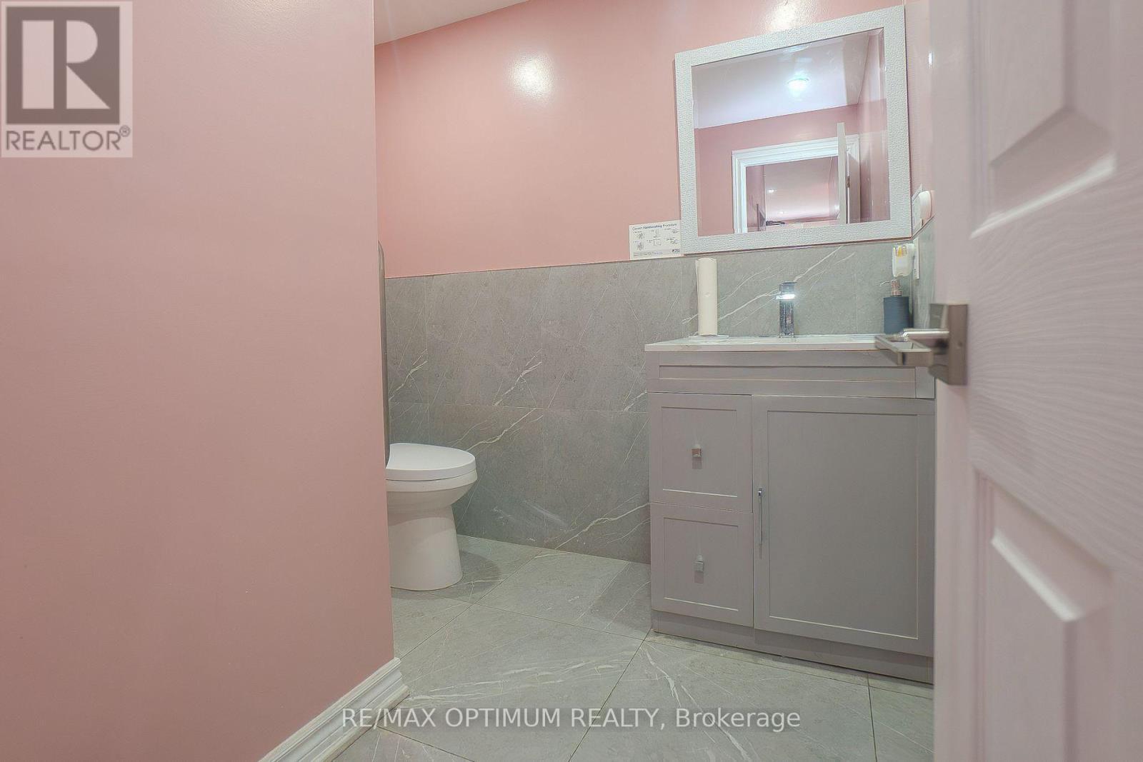 7060 Airport Road, Mississauga, ON