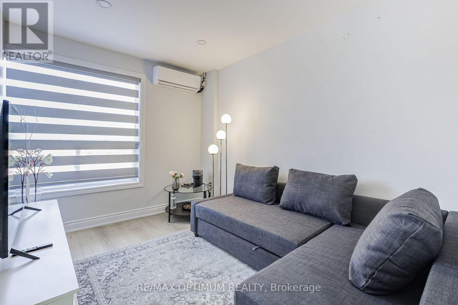 7060 Airport Road, Mississauga, ON