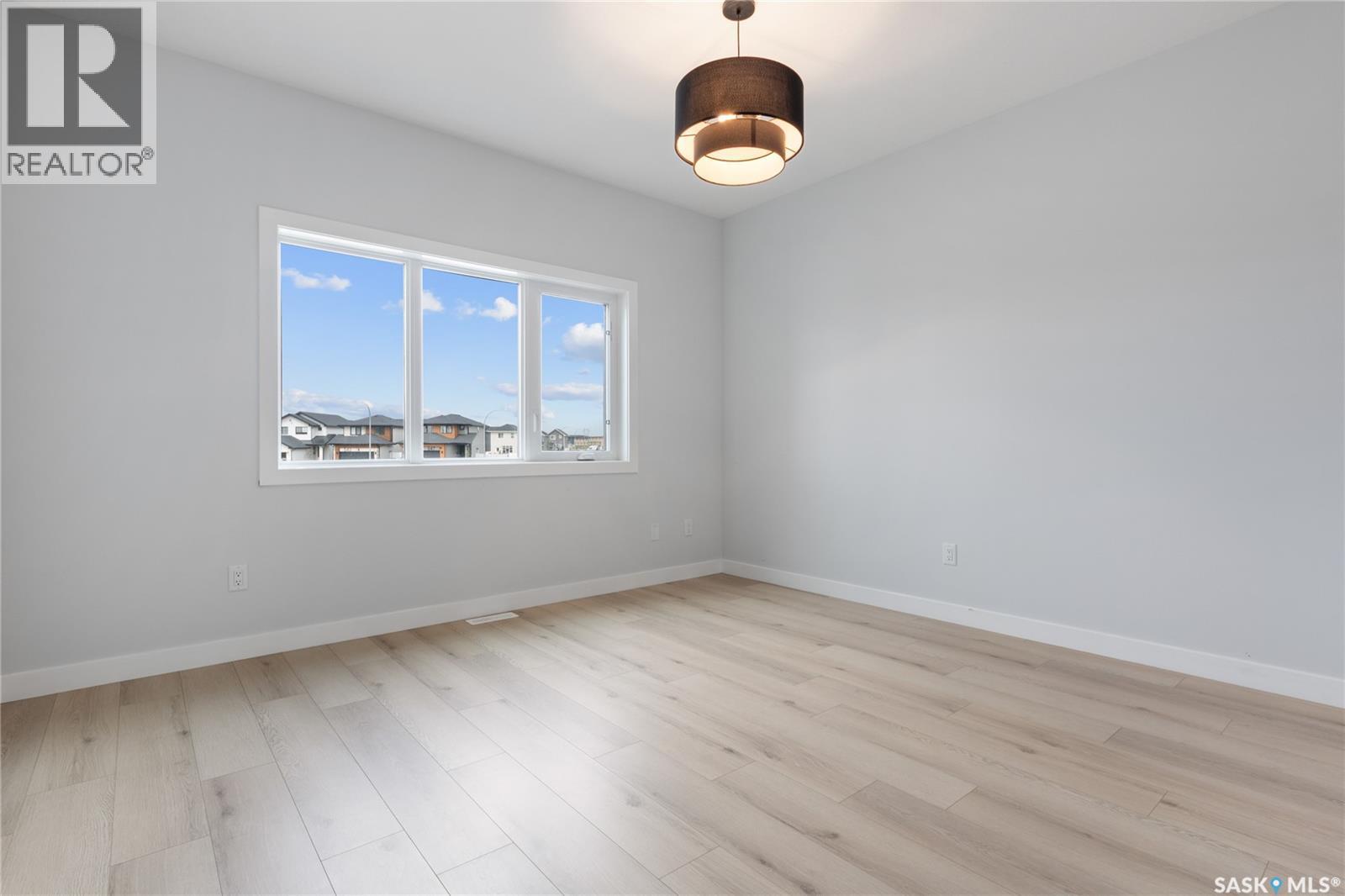 371 Leskiw Bend, Saskatoon, SK - Indoor Photo Showing Other Room