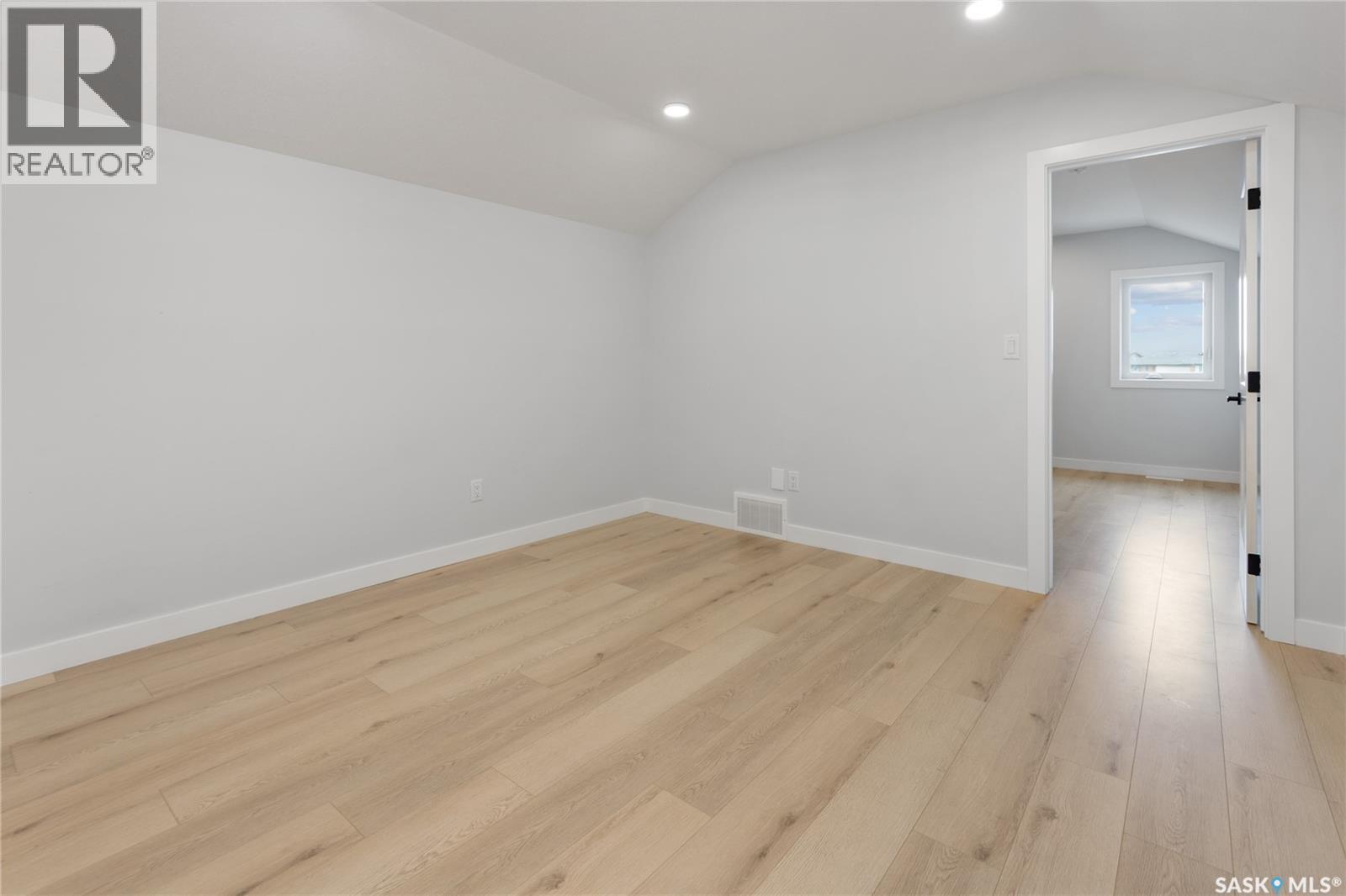 371 Leskiw Bend, Saskatoon, SK - Indoor Photo Showing Other Room