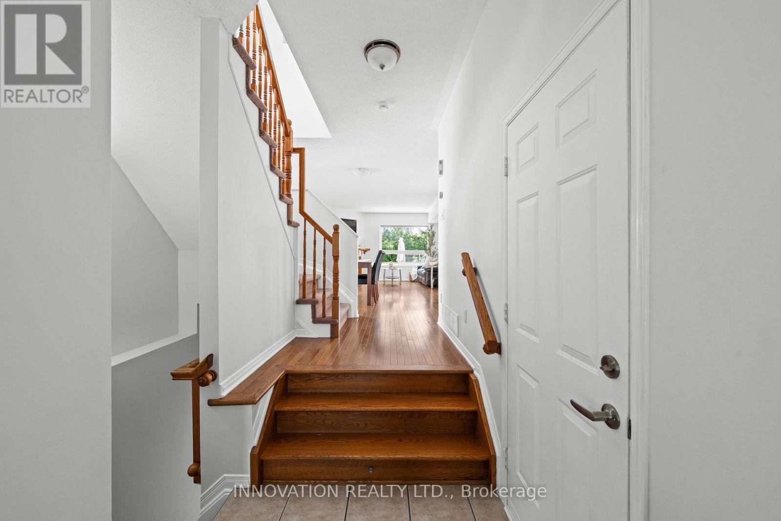 37 Chantilly Gate, Ottawa, ON - Indoor Photo Showing Other Room