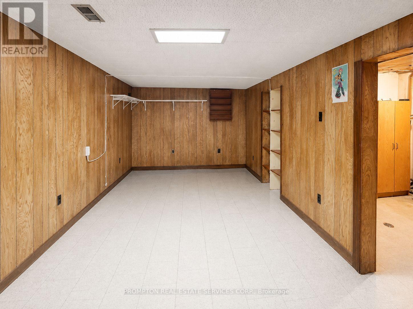 25 Lehar Crescent, Toronto, ON - Indoor Photo Showing Other Room