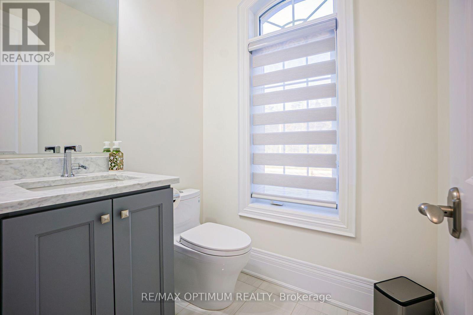53 Kinburn Crescent, Vaughan, ON - Indoor Photo Showing Bathroom