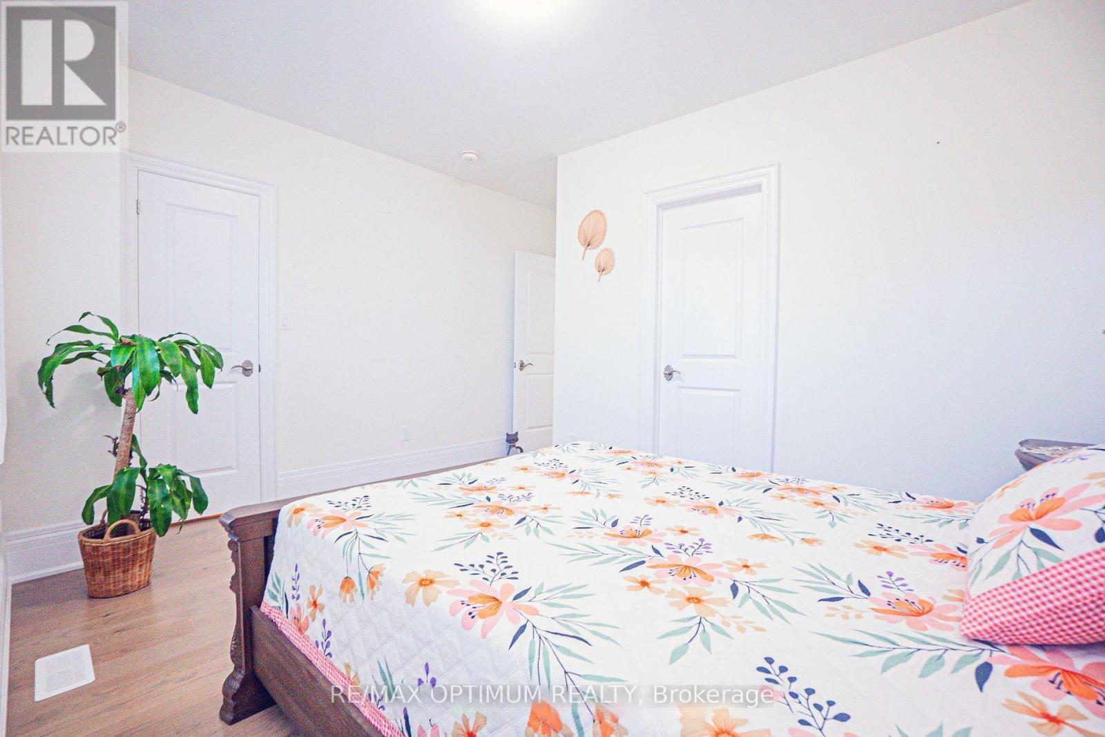 53 Kinburn Crescent, Vaughan, ON - Indoor Photo Showing Bedroom