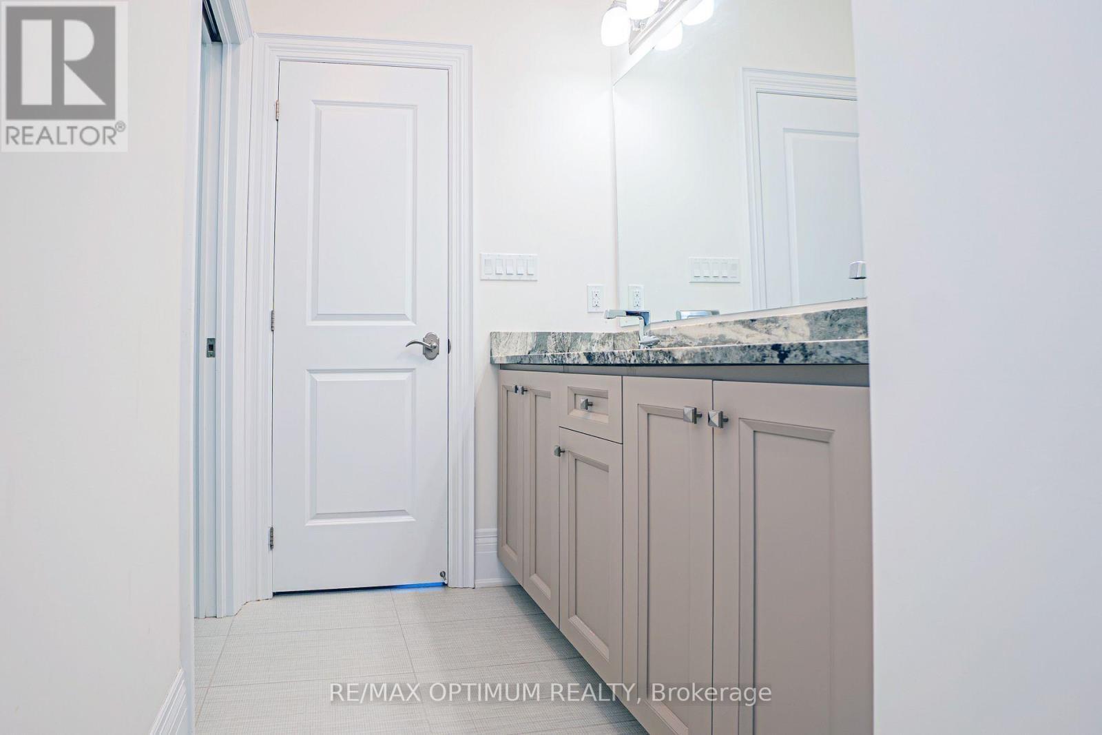 53 Kinburn Crescent, Vaughan, ON -