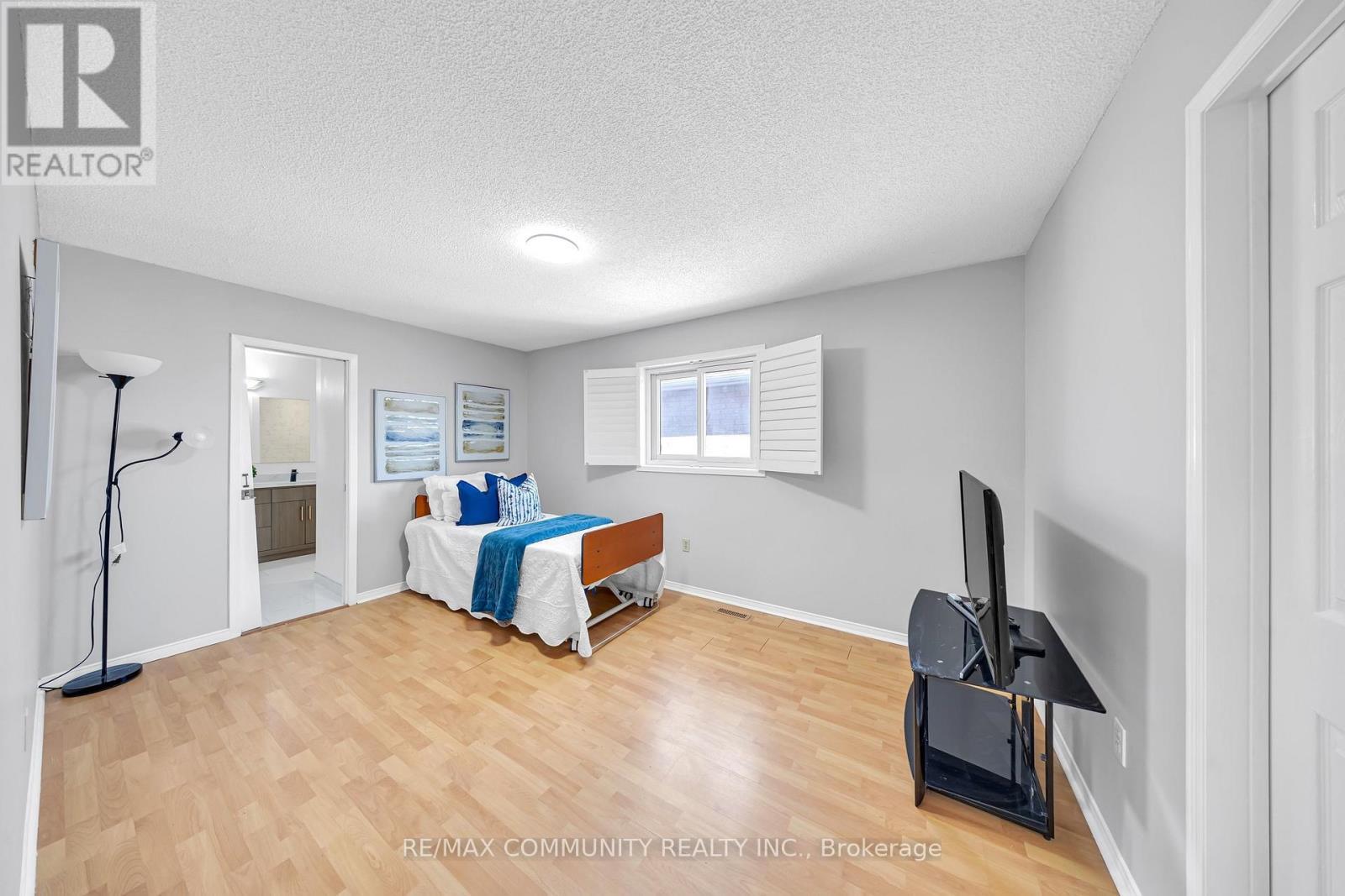 5326 Segriff Drive, Mississauga, ON - Indoor Photo Showing Bedroom