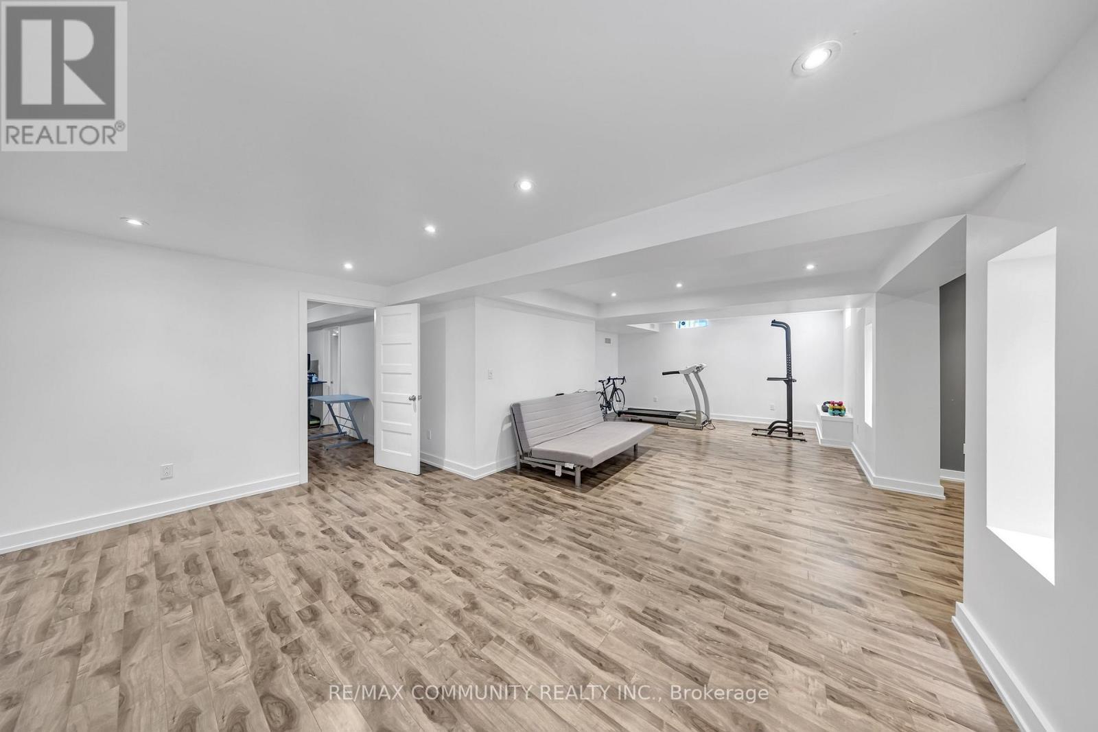 5326 Segriff Drive, Mississauga, ON - Indoor Photo Showing Other Room